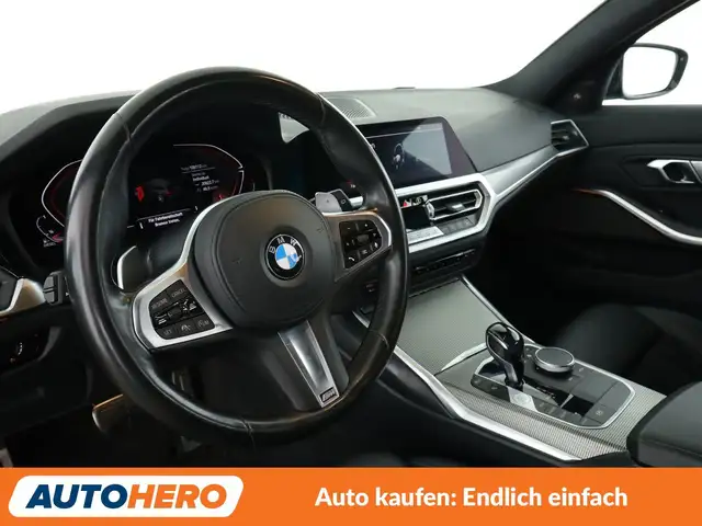 BMW 3 Series view 11