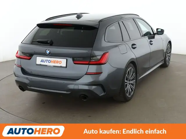 BMW 3 Series view 6