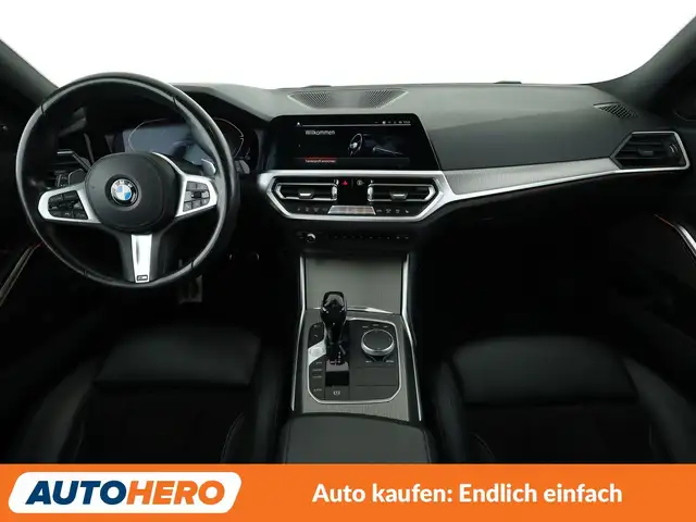 BMW 3 Series view 12