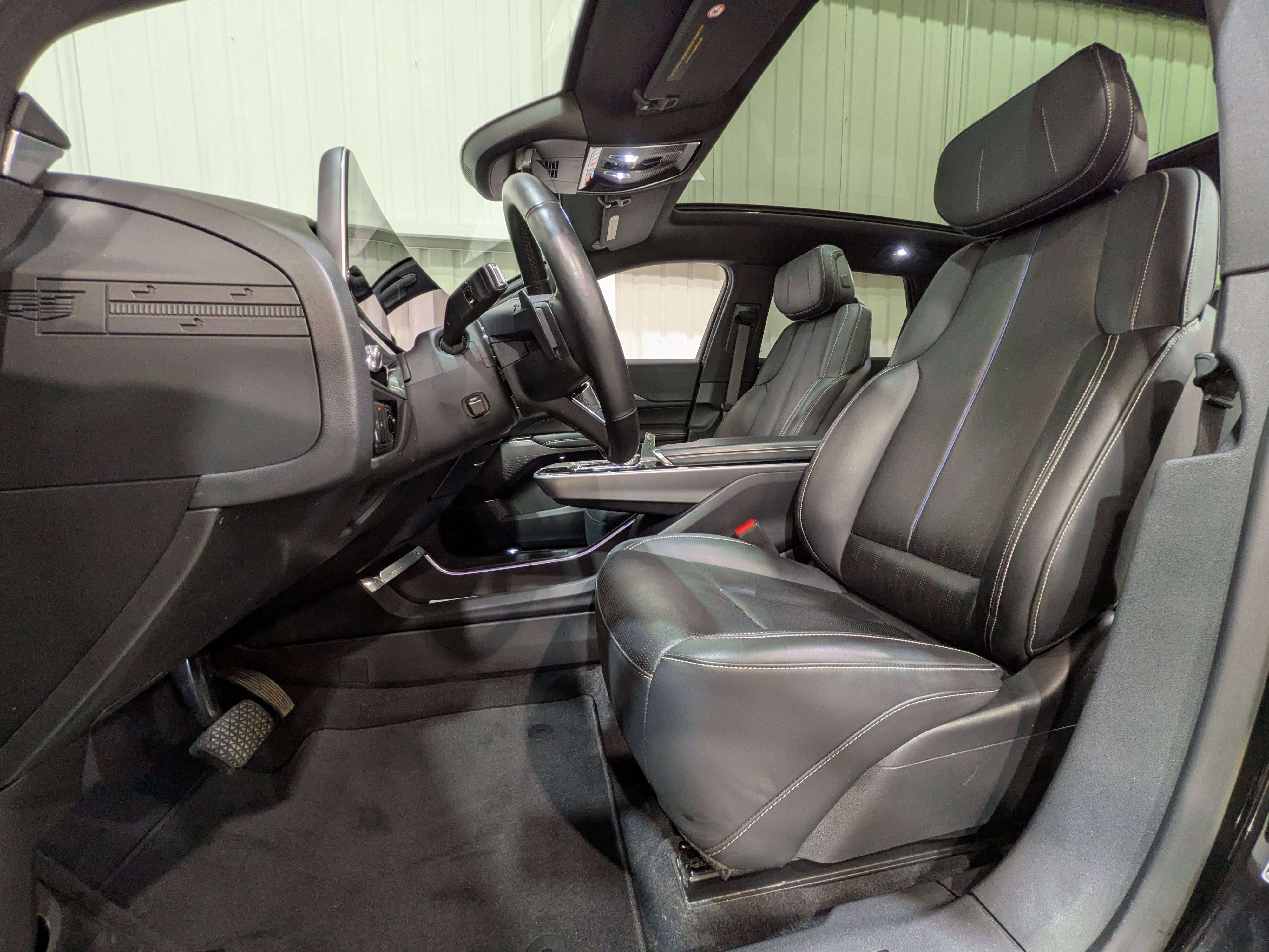 2024 Cadillac Lyriq Sport, Caméra 360, Carplay, Volant chauffant — снимка 1