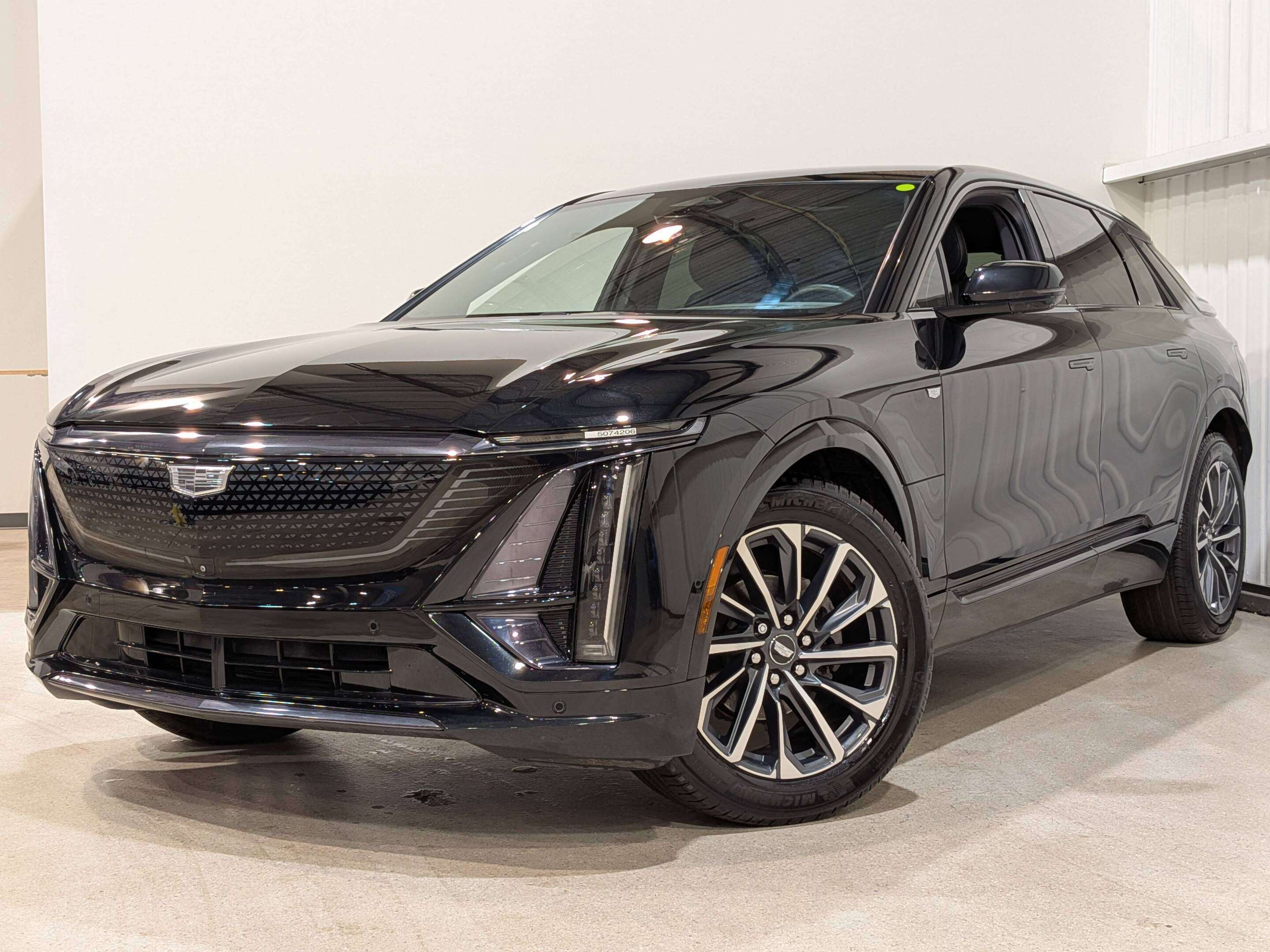 2024 Cadillac Lyriq Sport, Caméra 360, Carplay, Volant chauffant