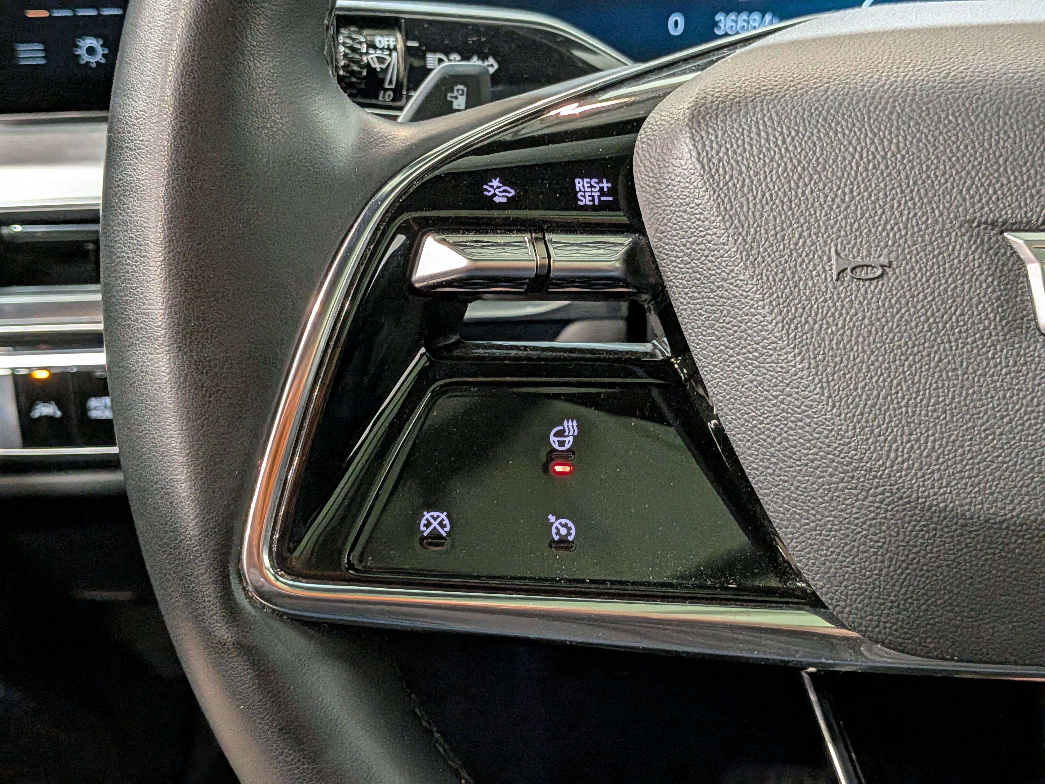 Cadillac LYRIQ 2024