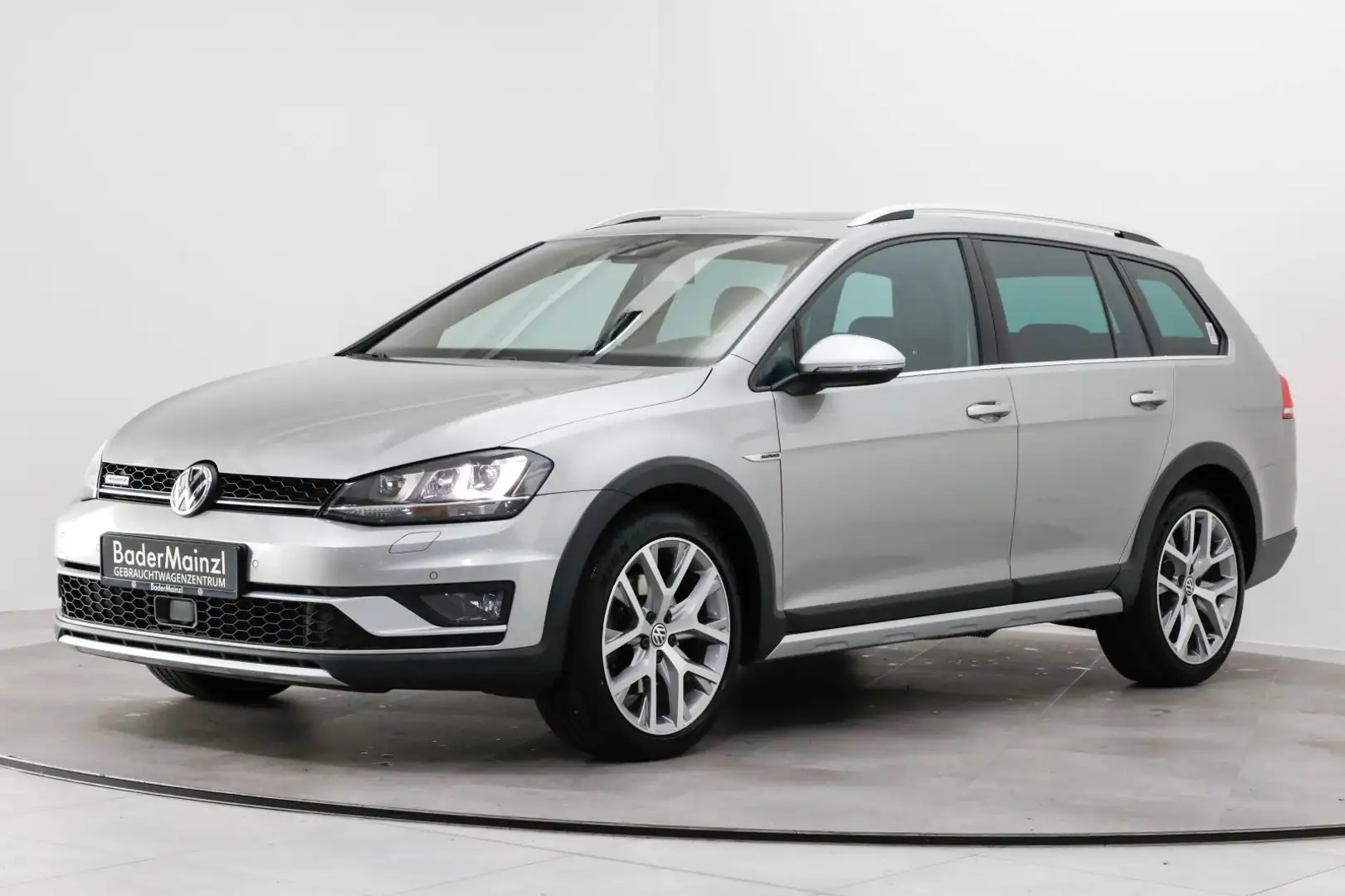 Volkswagen Golf Variant Alltrack 2.0 TDI 4M DSG Stdhz Pano Silber - 2