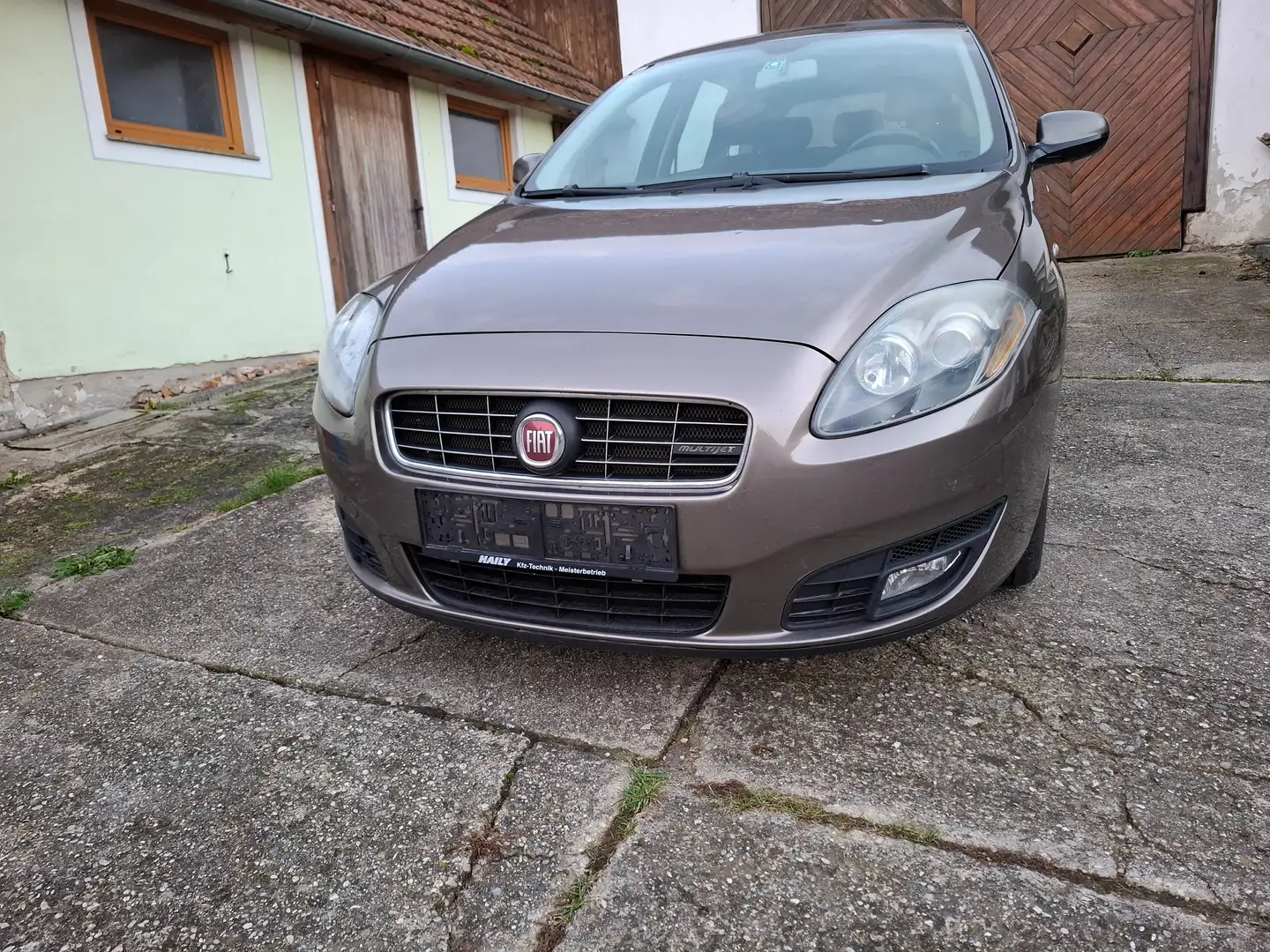 Fiat Croma 1,9 JTD Multijet Dynamic Pure O² Grau - 2