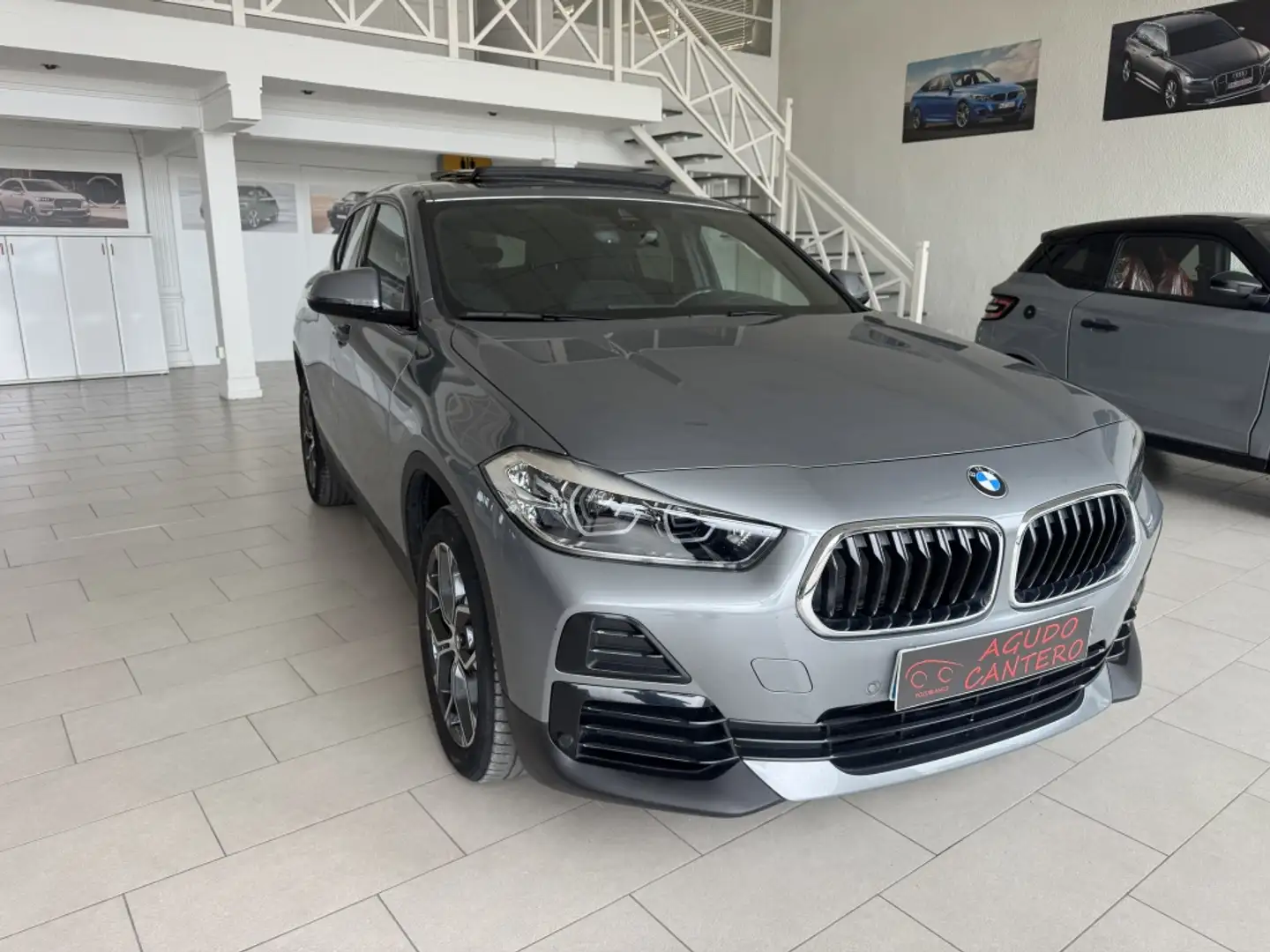 BMW X2 sDrive 18iA M Sport Plateado - 2