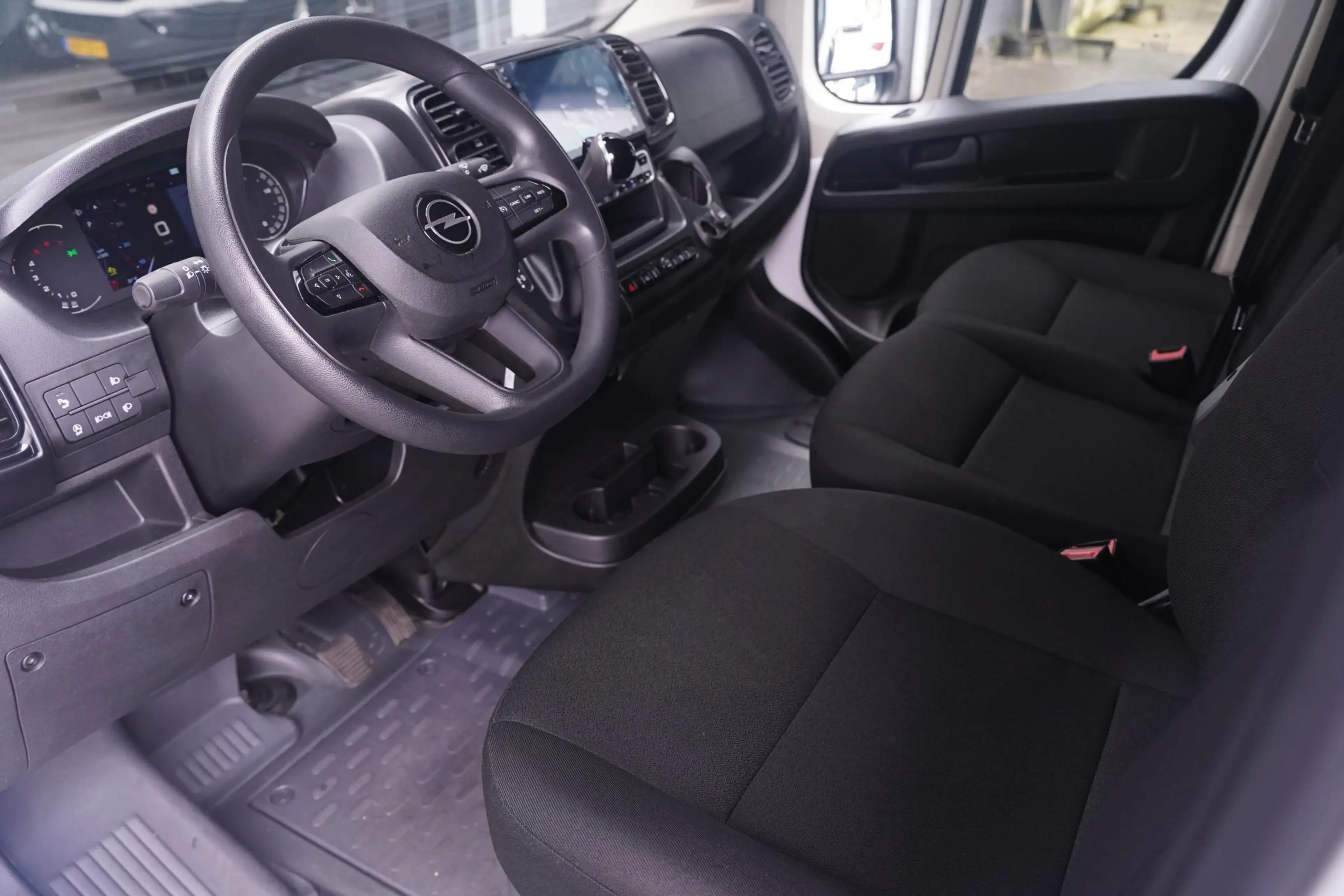 Opel Movano 2.2D 140 pk Automaat L3H2 Airco ECC, Apple Carplay — photo 19
