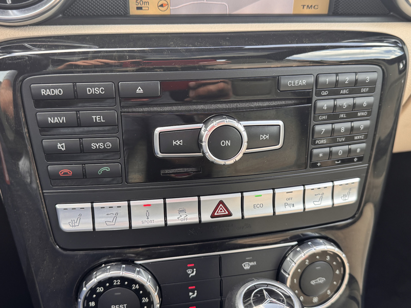Mercedes-Benz SLK 250 Edition1*AMG-Styling*Leder*Airscarf*Pano — photo 12