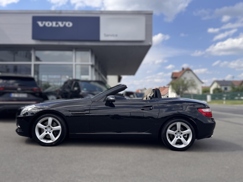 Mercedes-Benz SLK 250 Edition1*AMG-Styling*Leder*Airscarf*Pano — photo 6
