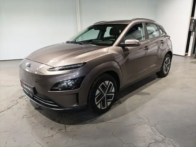 Hyundai Kona view 3