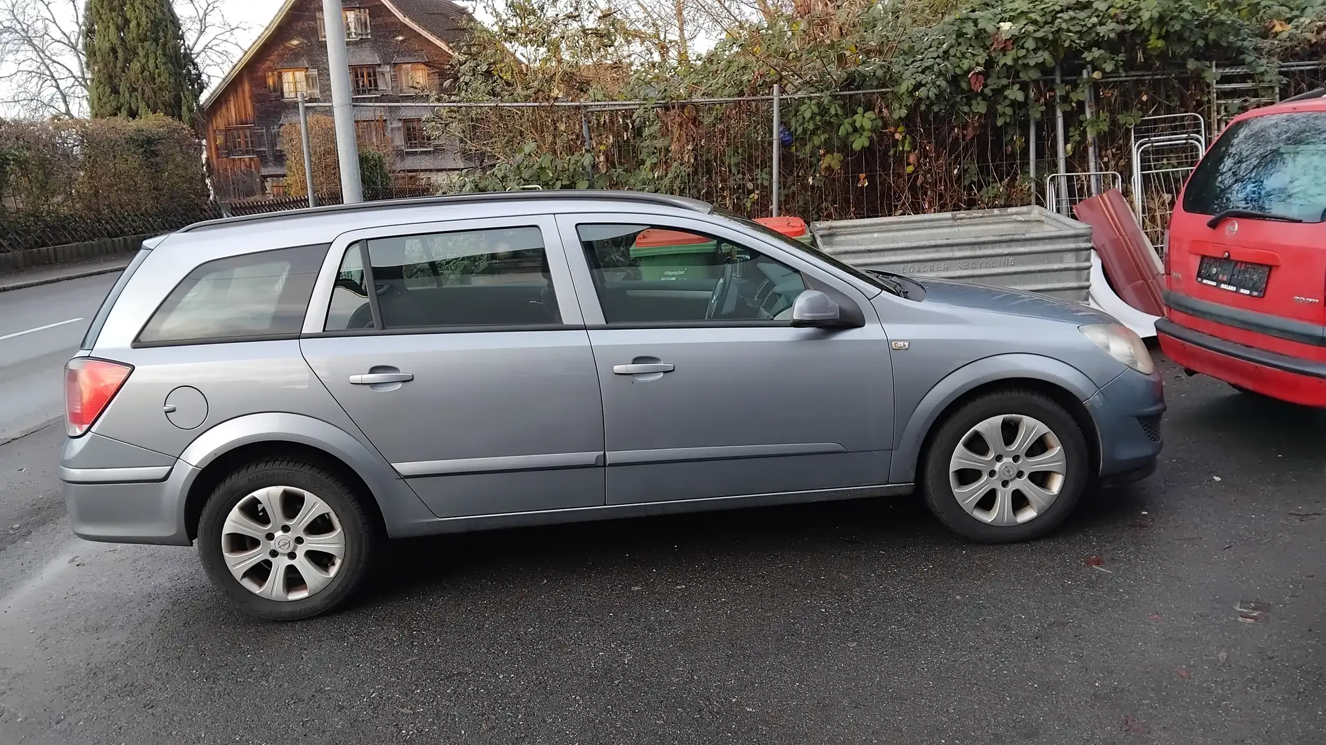 Opel Astra Astra 1,7 CDTI Caravan Edition ecoFlex Edition Grau - 2