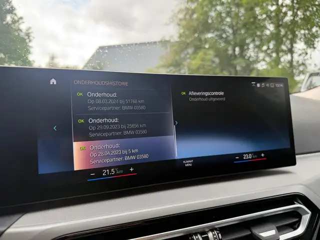 BMW 3 Series view 26