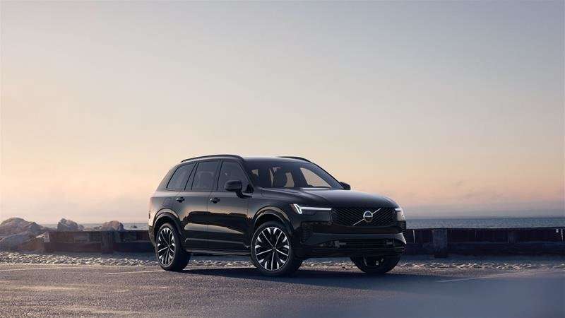 2026 Volvo XC90 Ultra 7-Seater (Dark Theme) alt 2