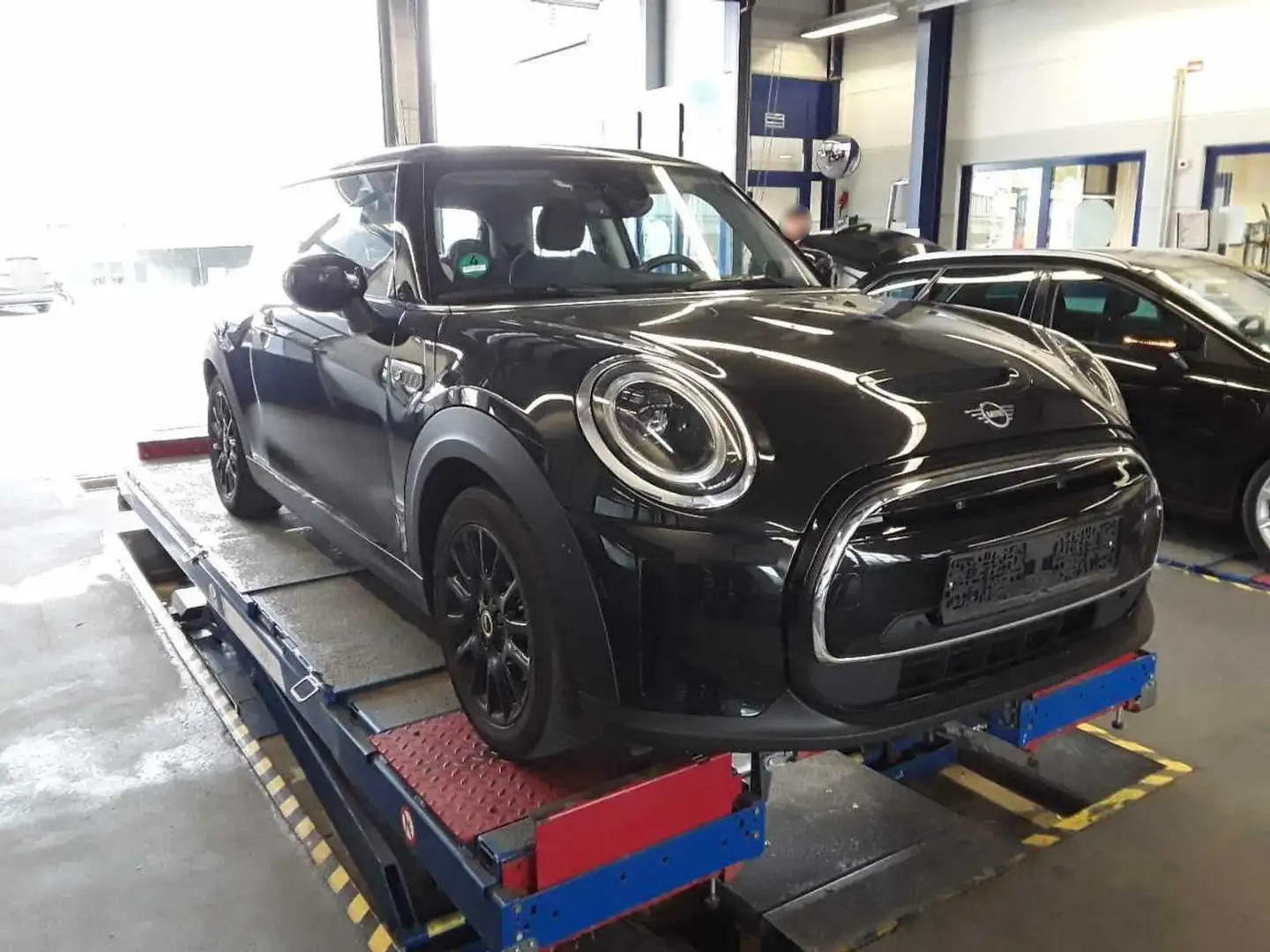 MINI Cooper SE Panorama Schiebedach HEAD UP Kamera Schwarz - 1