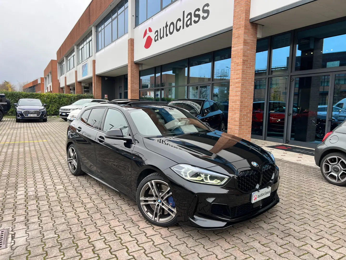 BMW 135 Serie 1 F40 M 135i xdrive auto FULL Schwarz - 1