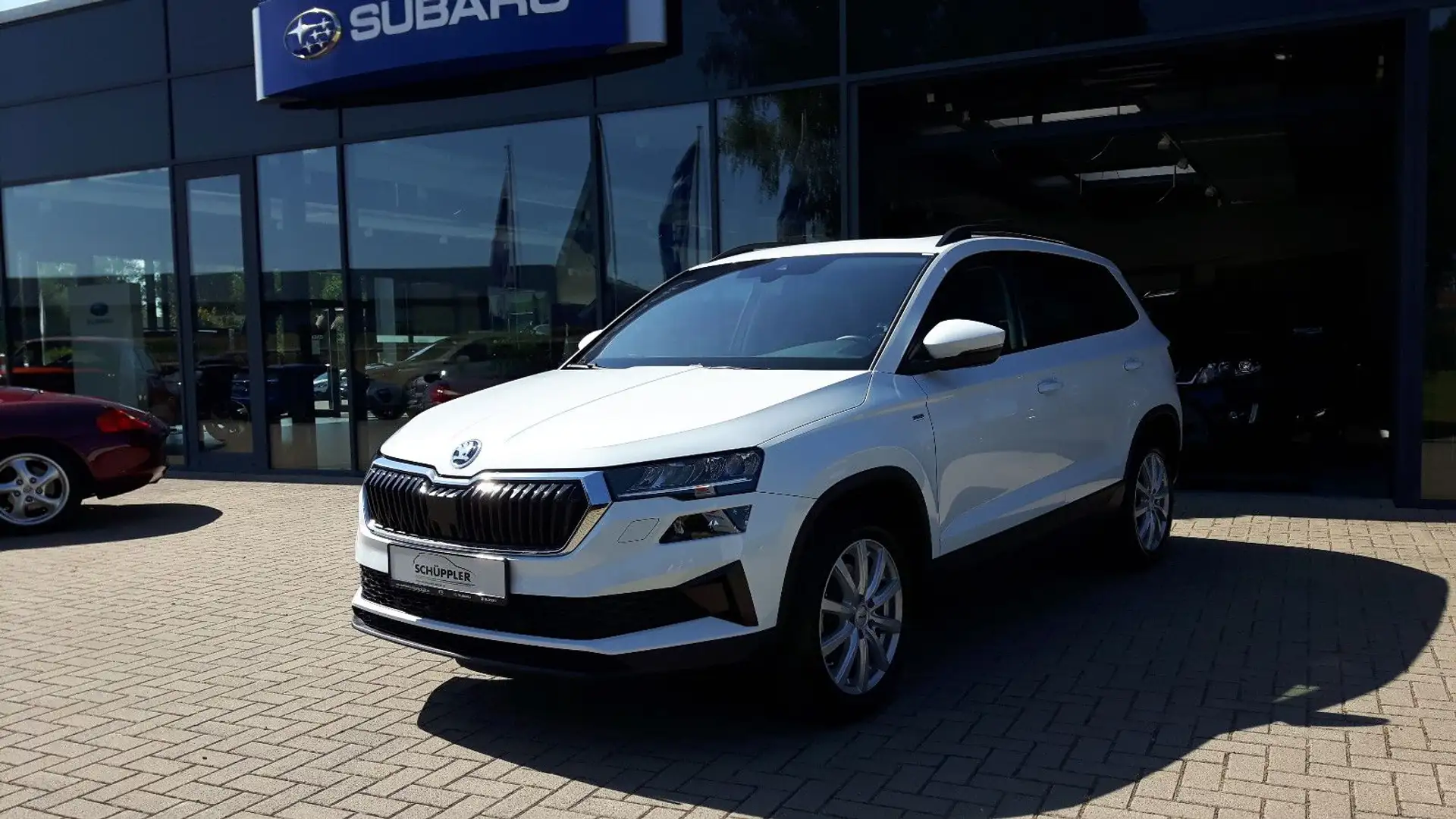 Skoda Karoq 1,5 TSI ACT Tour Wit - 1