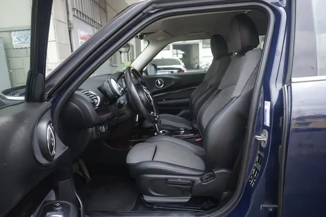 MINI Clubman view 17