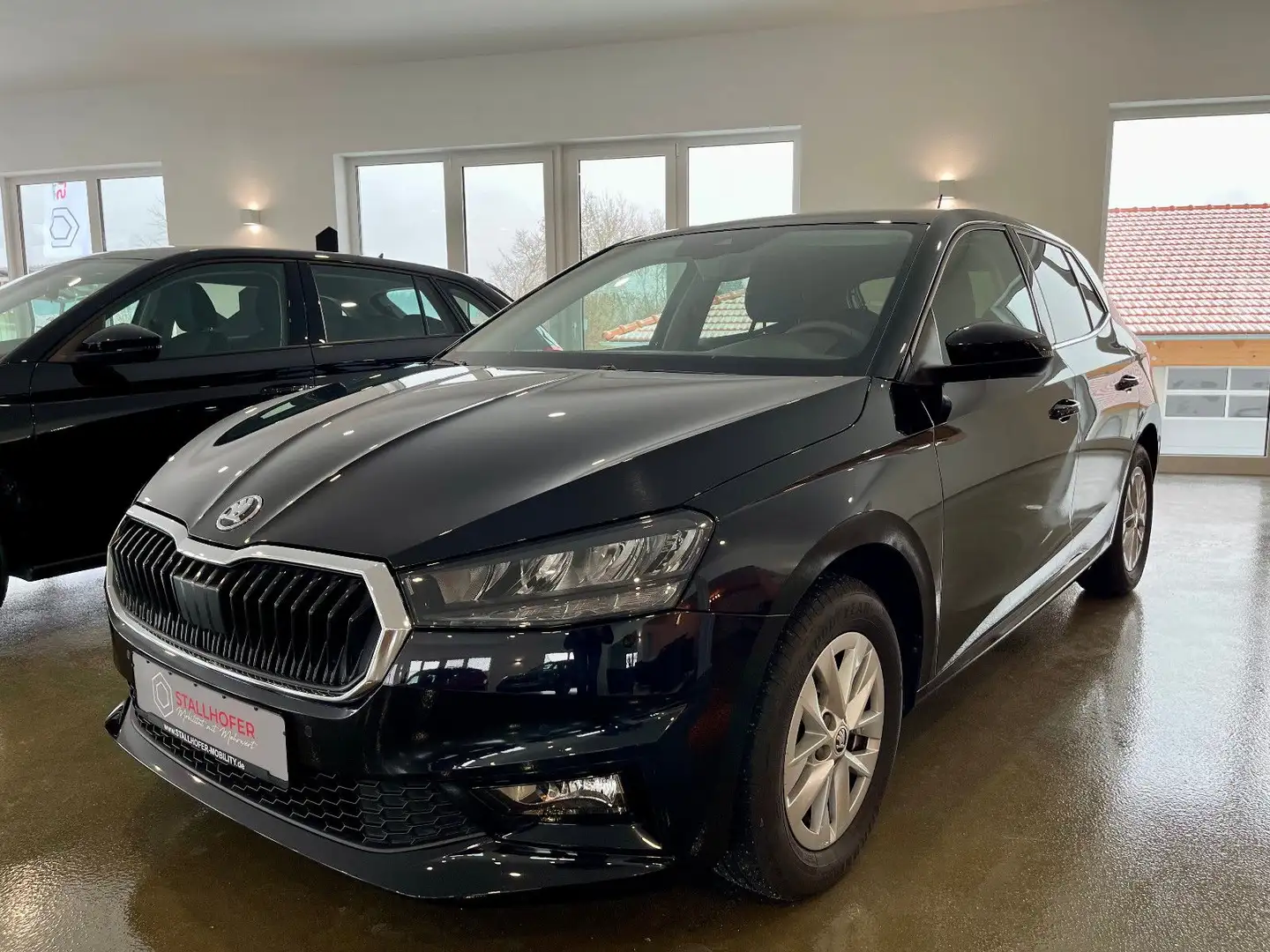 Skoda Fabia Selection PDC RFK CarPlay 5Jahre Garantie* Schwarz - 1