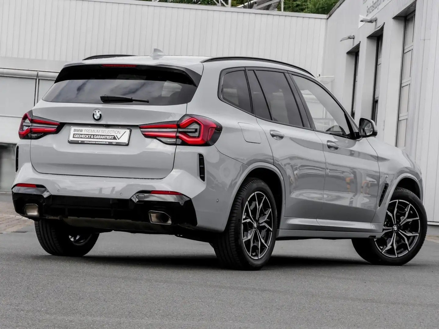 BMW X3 xDrive20i M SPORT+ACC+HiFi+DA+PA+19" LMR Šedá - 2