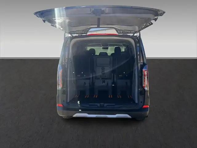 Ford Tourneo Custom view 8
