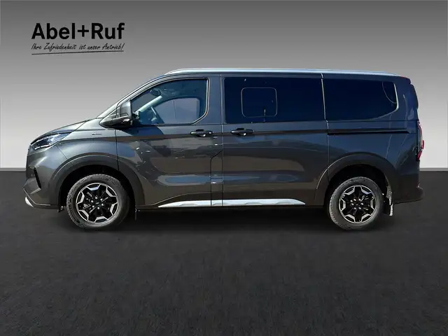 Ford Tourneo Custom view 5