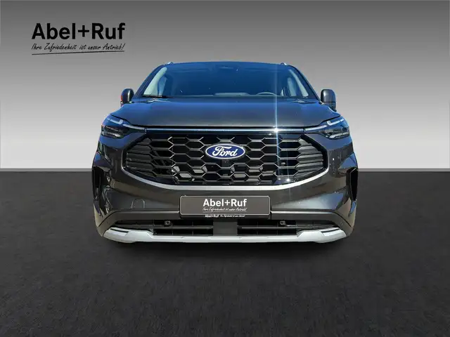 Ford Tourneo Custom view 2
