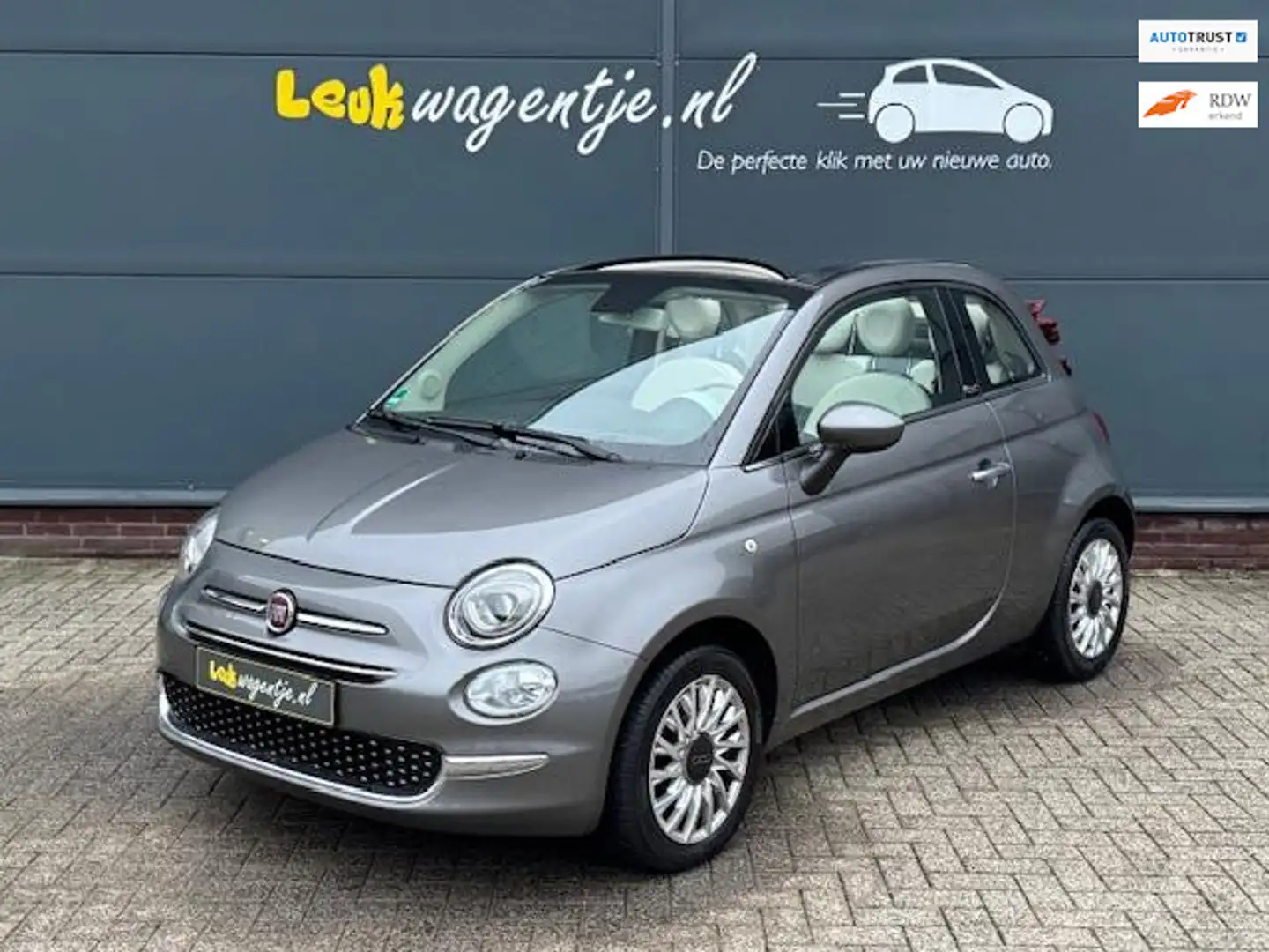 Fiat 500C 1.2 Lounge Cabrio *carplay *cruise *airco *p-sens Grijs - 1