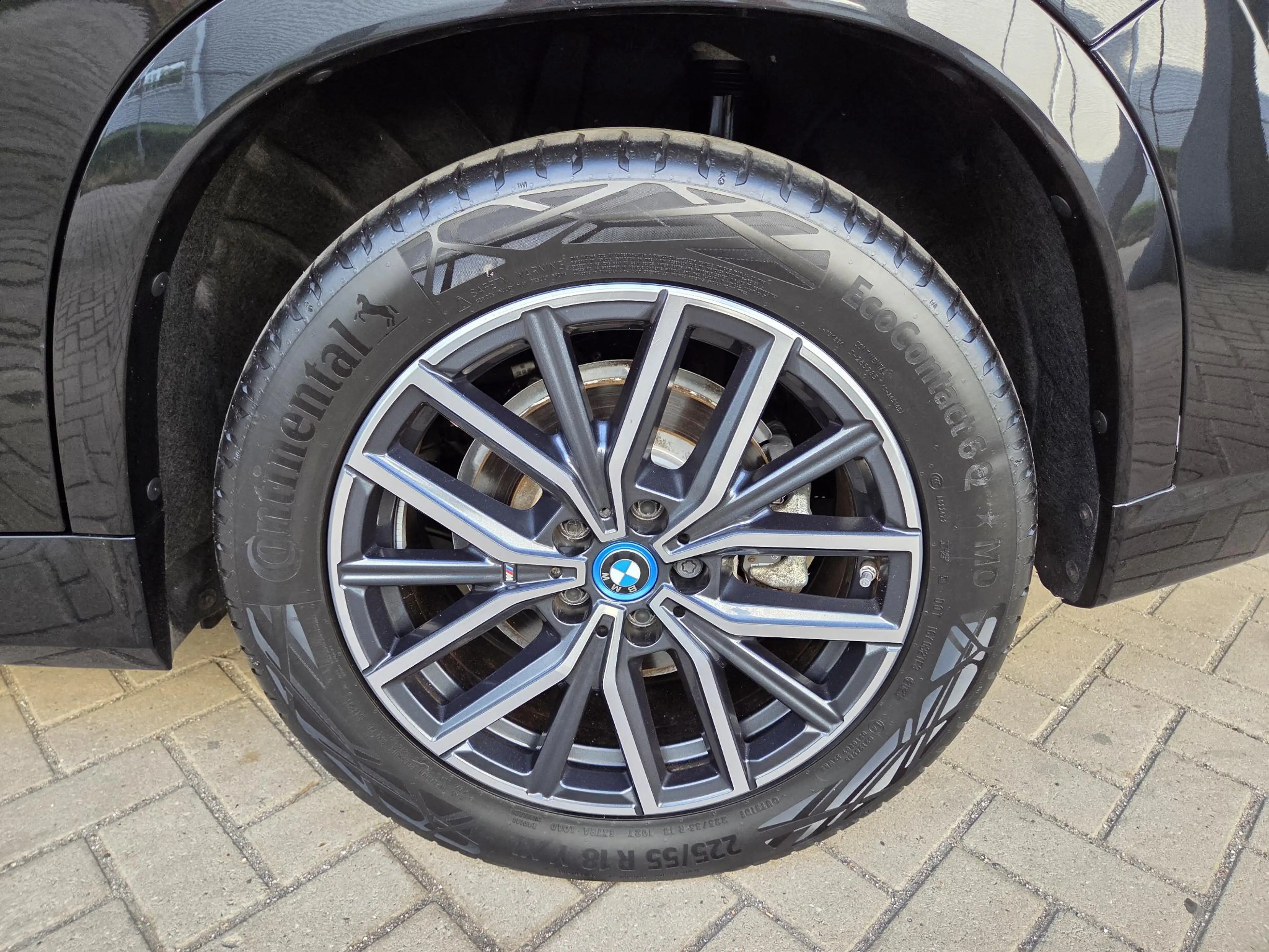 BMW iX1 xDrive30 67 kWh M Sport Edition — photo 7