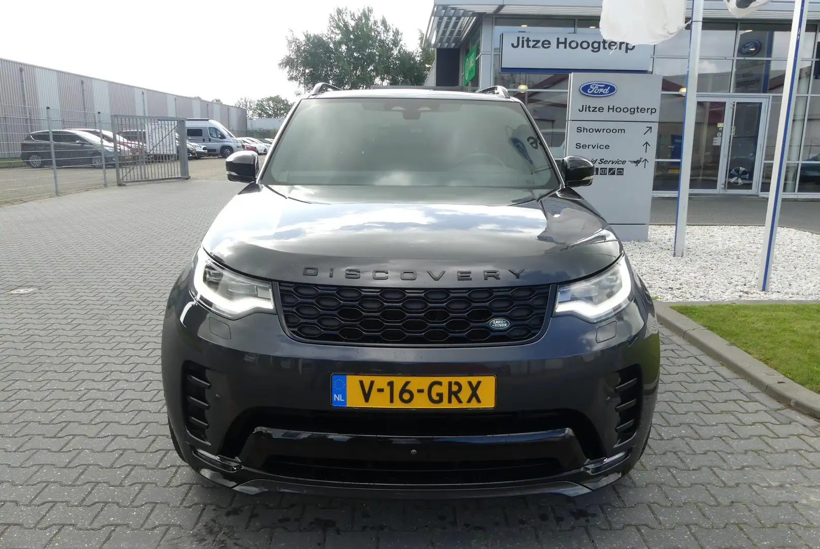 Land Rover Discovery 3.0 D300 Dynamic HSE DIESEL HYBRIDE ,BPM VRIJ, COM Grijs - 2