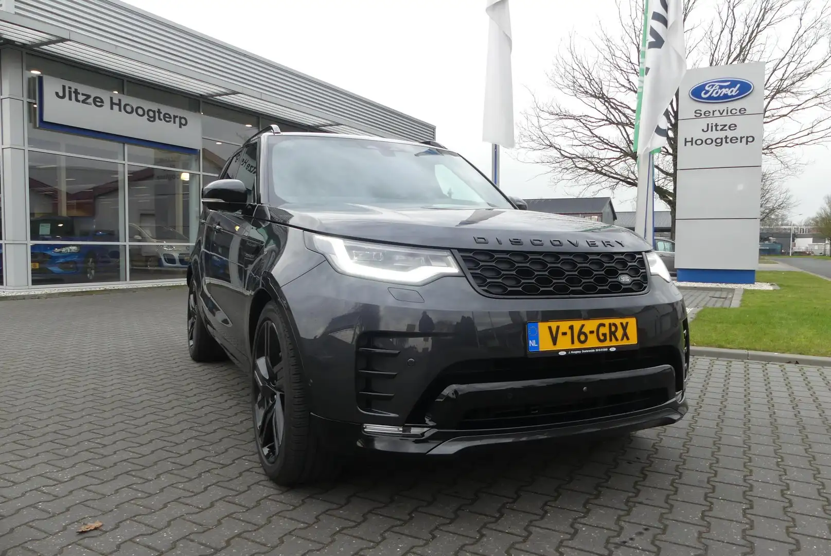 Land Rover Discovery 3.0 D300 Dynamic HSE DIESEL HYBRIDE ,BPM VRIJ, COM Grijs - 2