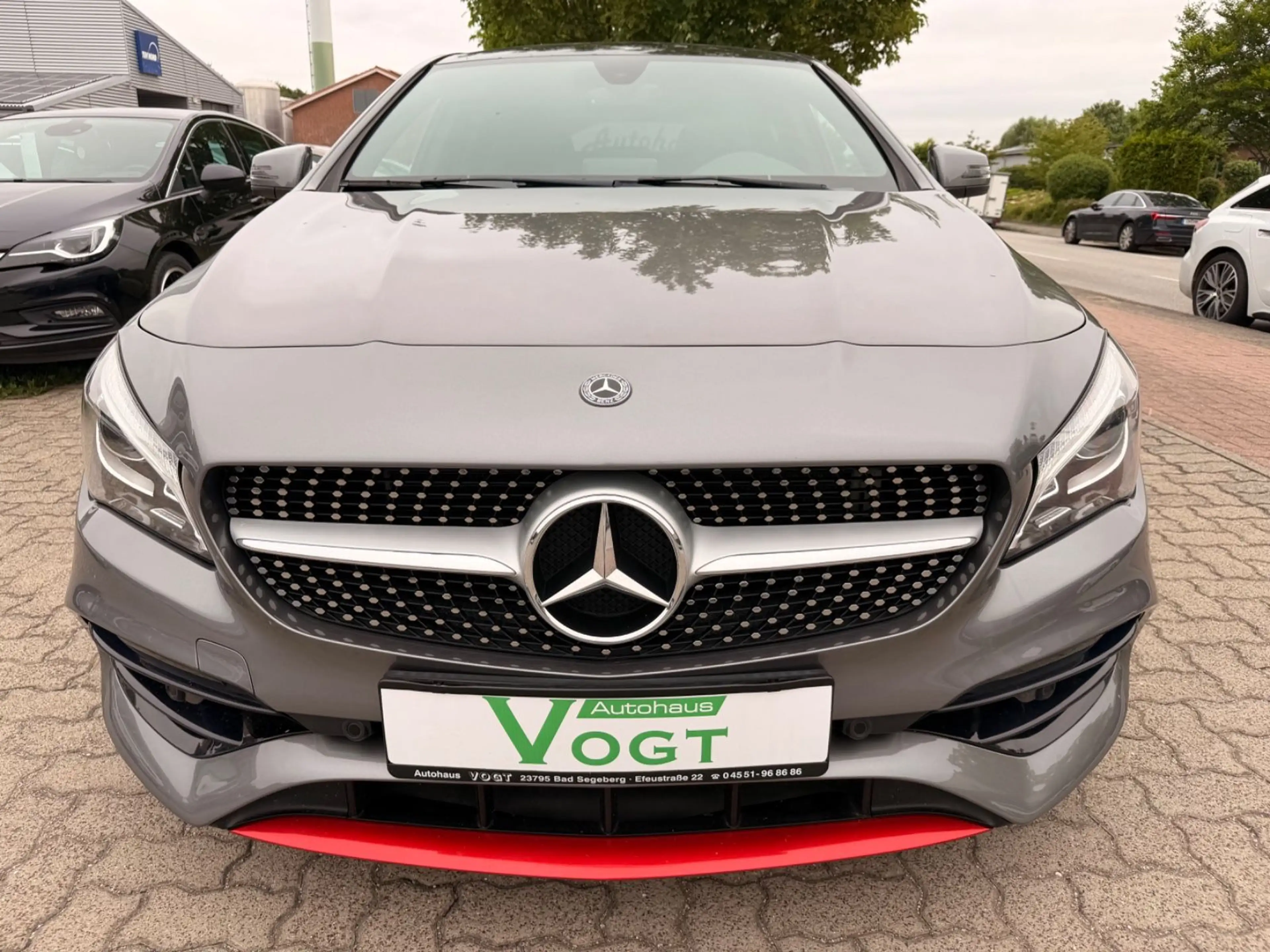 Mercedes-Benz CLA 220 CLA 220 CLA -Klasse Shooting Brake 4Matic AMGlin — photo 2
