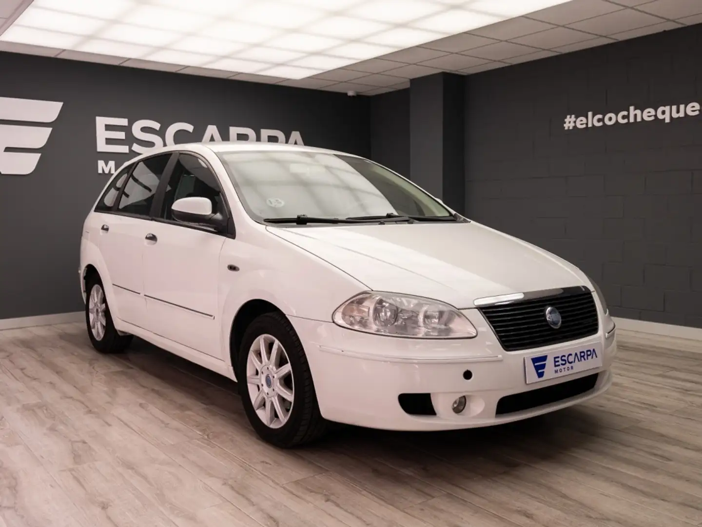 Fiat Croma 1.9Mjt 8v Dynamic Blanco - 1