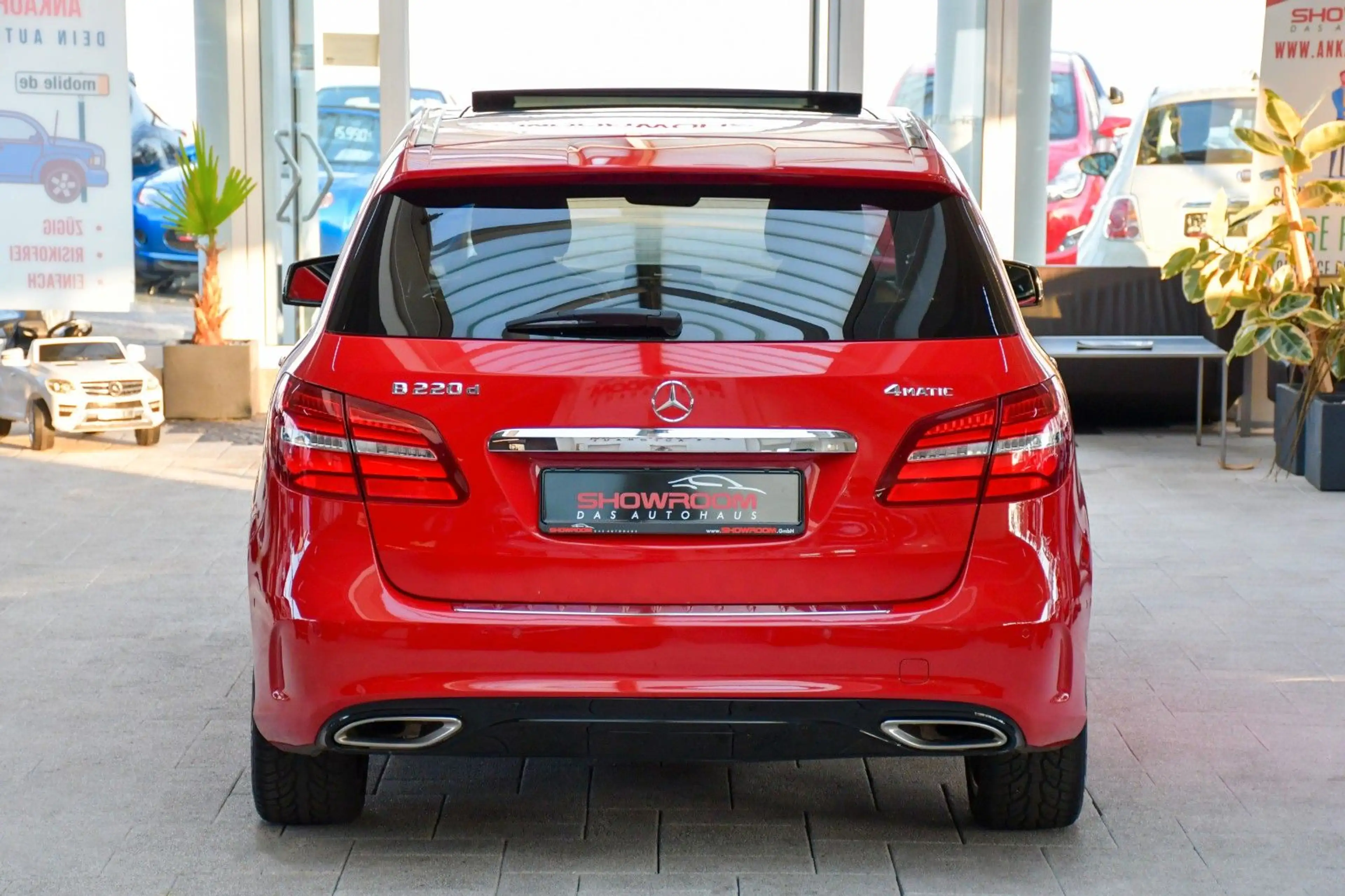 Mercedes-Benz B 220 d 4Matic AMG-Line Night-Paket 1.Hand — photo 6