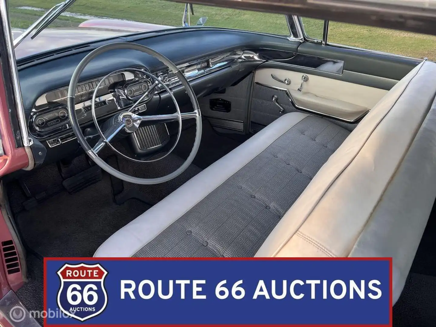 Cadillac Series 62 | 1957 | Route 66 Auctions Negro - 2