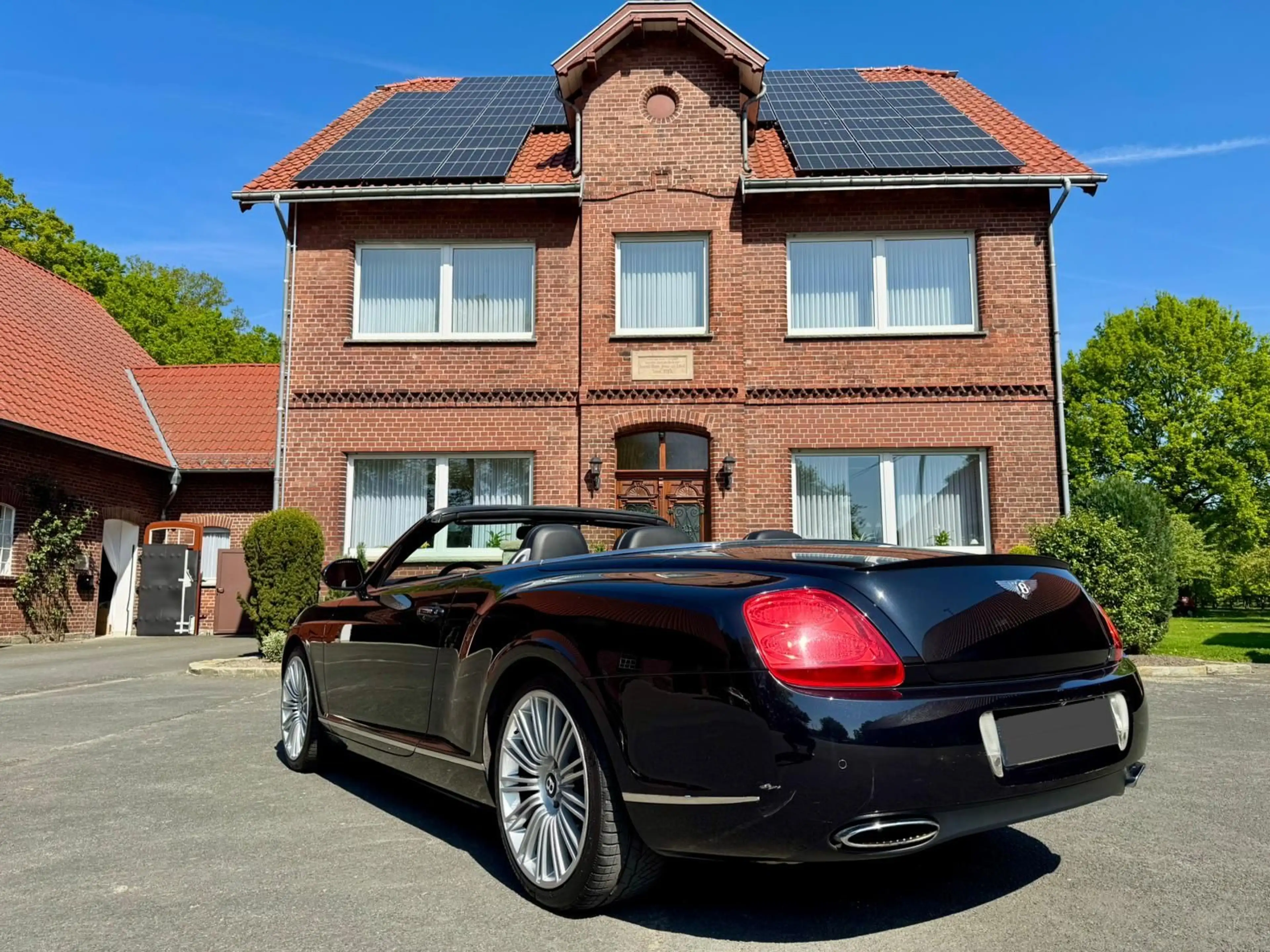 Bentley Continental GTC *Speed - Mulliner* — photo 13