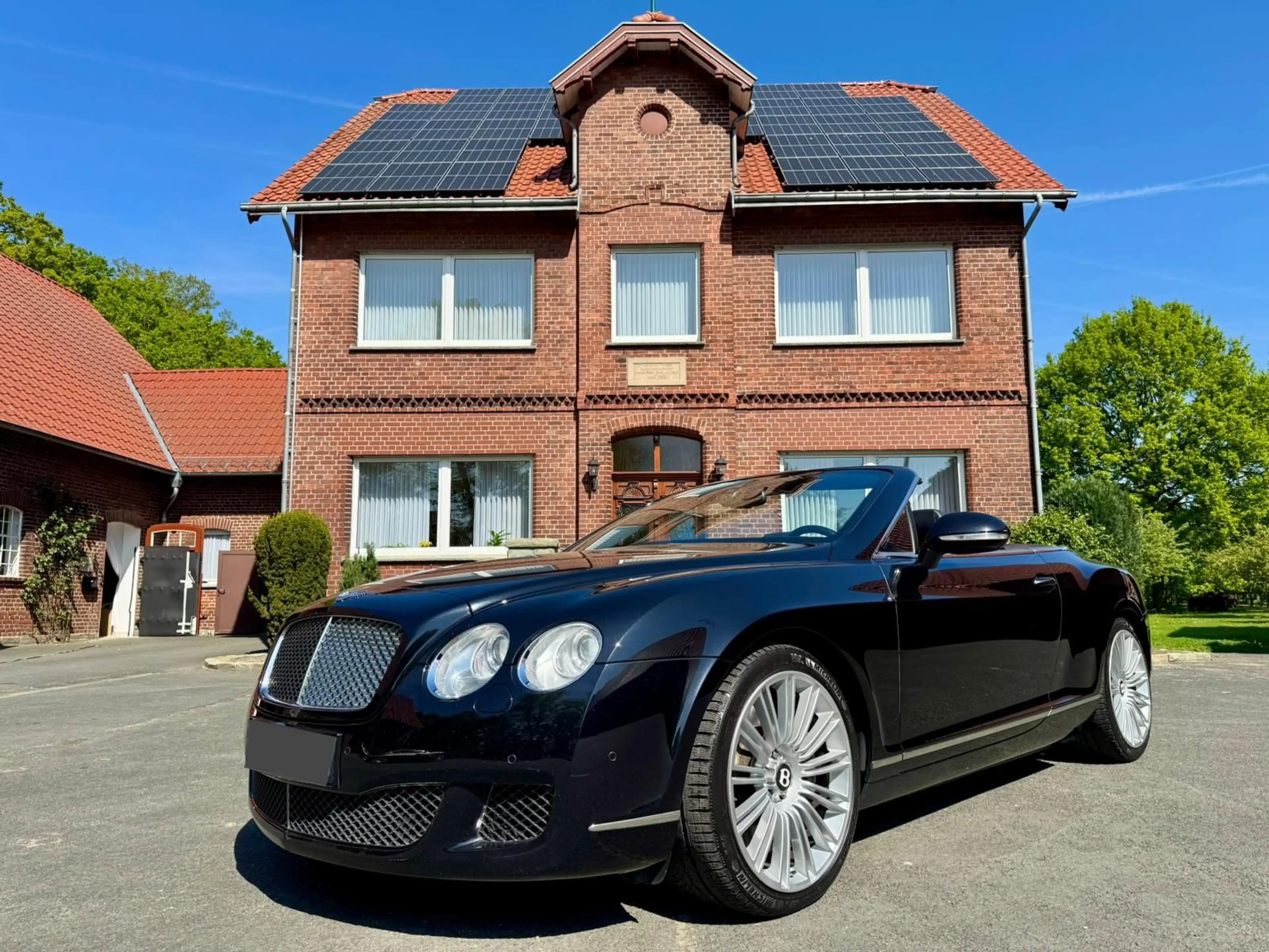 Bentley Continental GTC *Speed - Mulliner* — photo 3