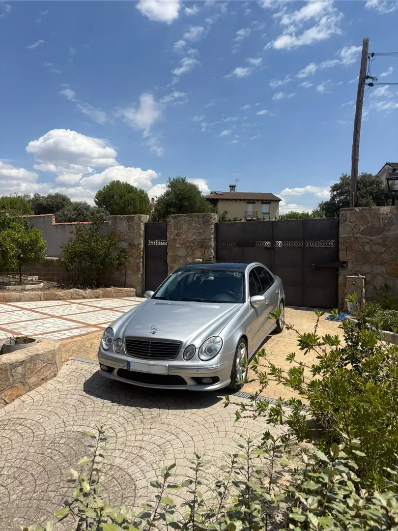 Mercedes-Benz E 55 AMG Aut. - 1
