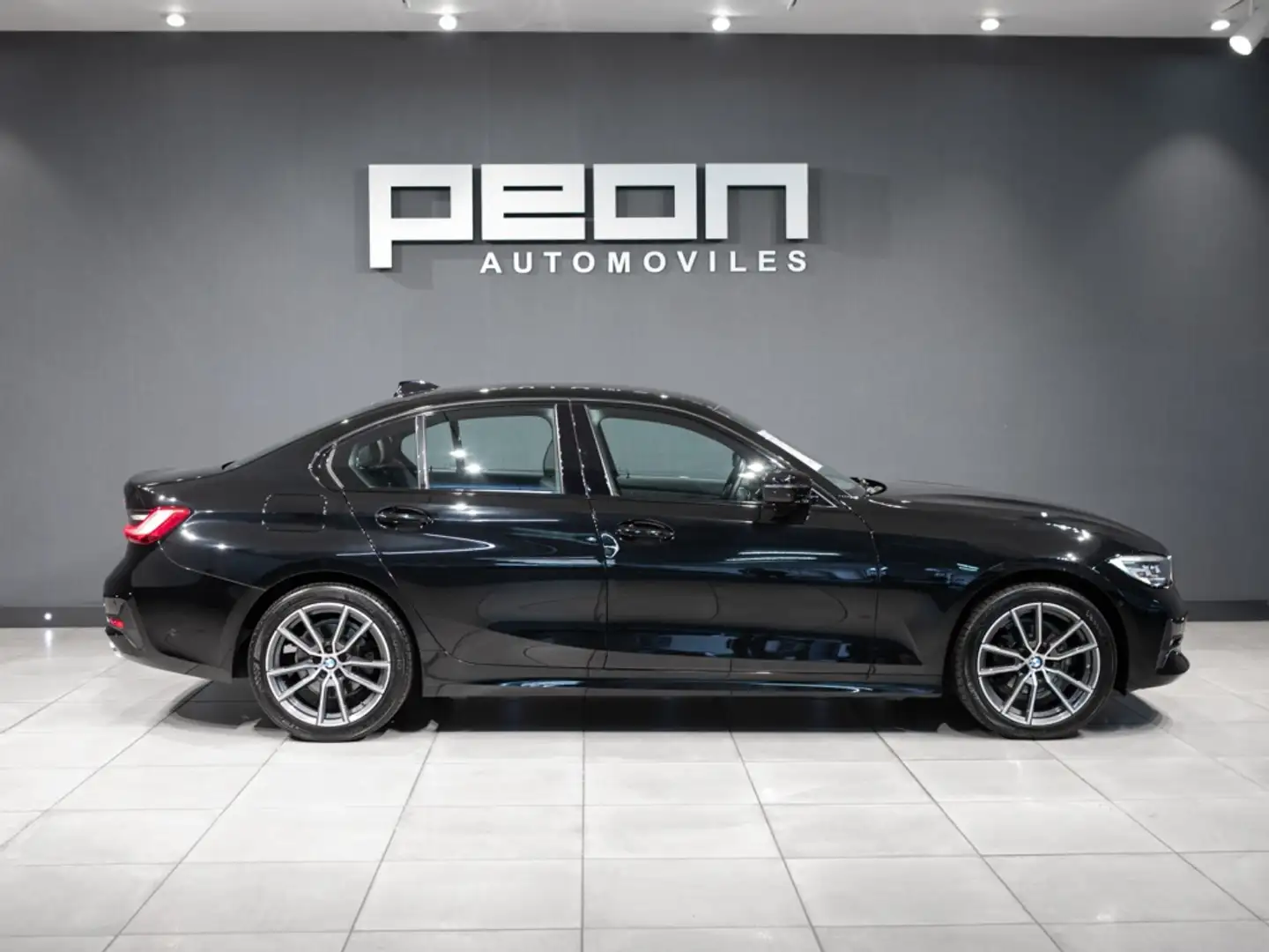 BMW 318 318dA Negro - 2