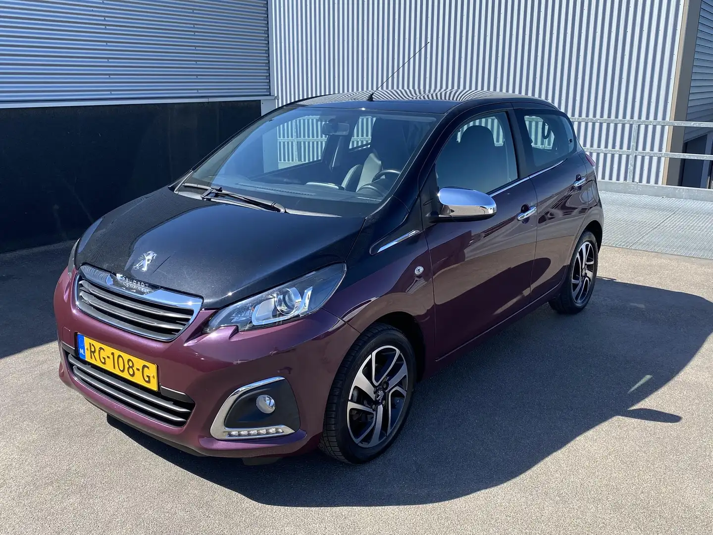 Peugeot 108 1.0 e-VTi Allure Bi-Tone - LM velgen, FullMap navi Mauve - 2