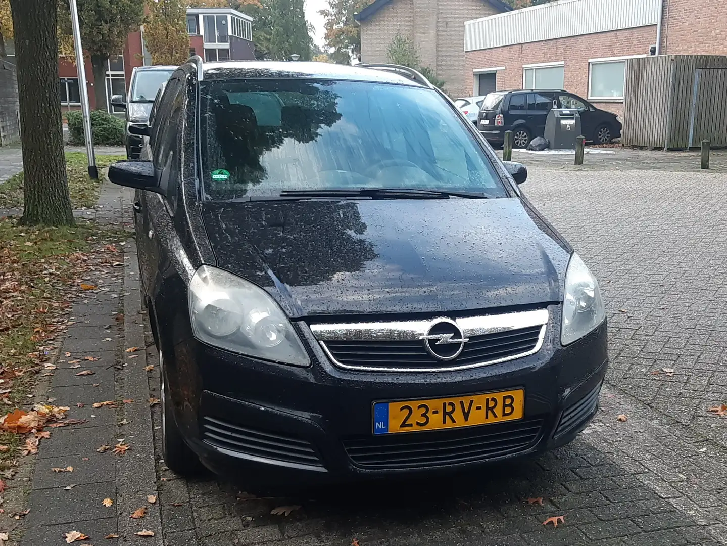 Opel Zafira 2.2 Enjoy Zwart - 1