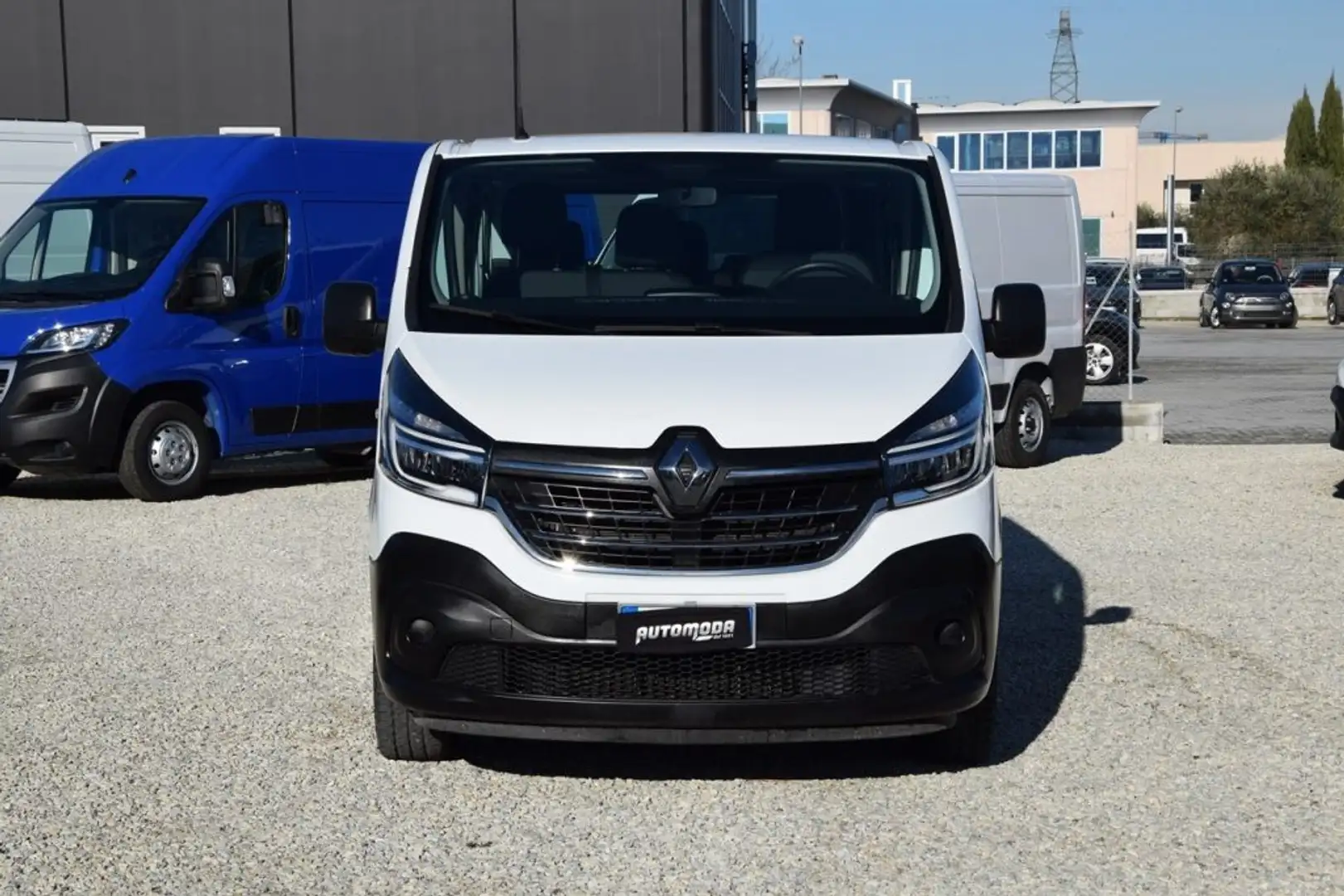 Renault Trafic 9POSTI 2.0 145CV Weiß - 2
