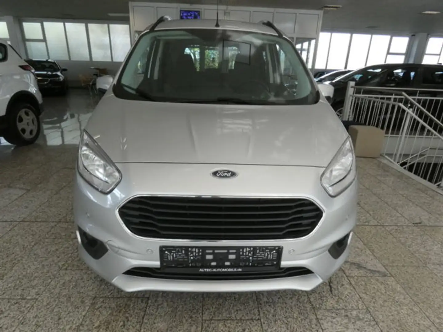 Ford Transit Courier Tourneo Titanium TEMPO+SITZHEIZ Silber - 2