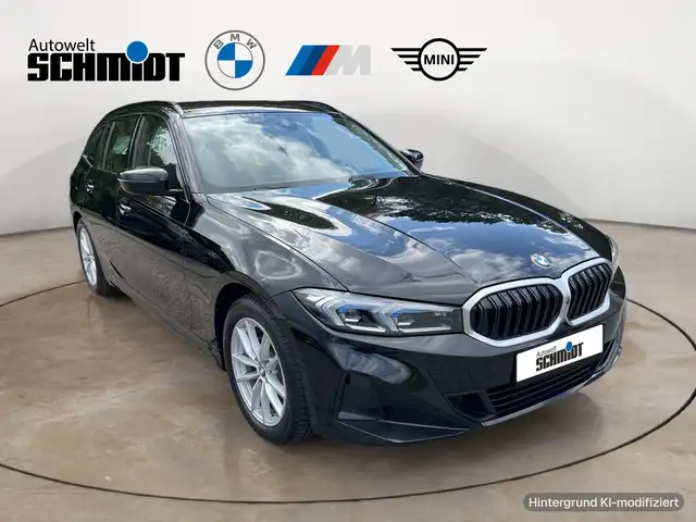 BMW 3 Series view 8