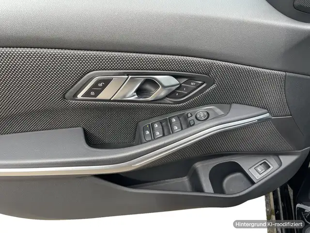 BMW 3 Series view 14