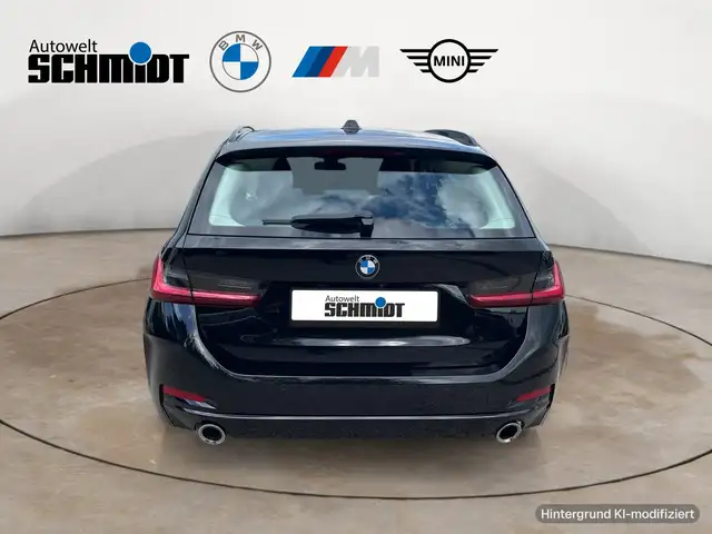 BMW 3 Series view 5