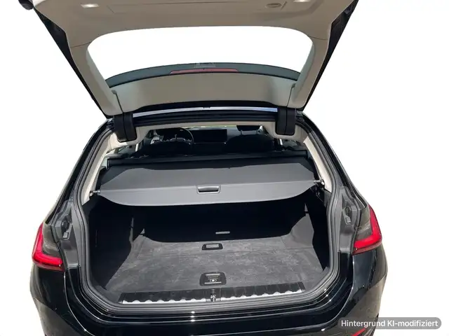 BMW 3 Series view 15
