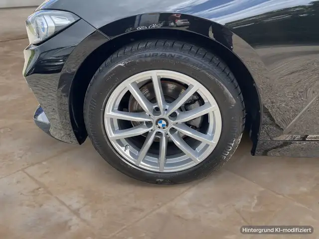 BMW 3 Series view 9