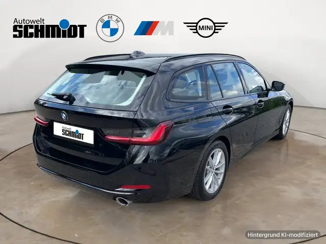 BMW 3 Series view 6