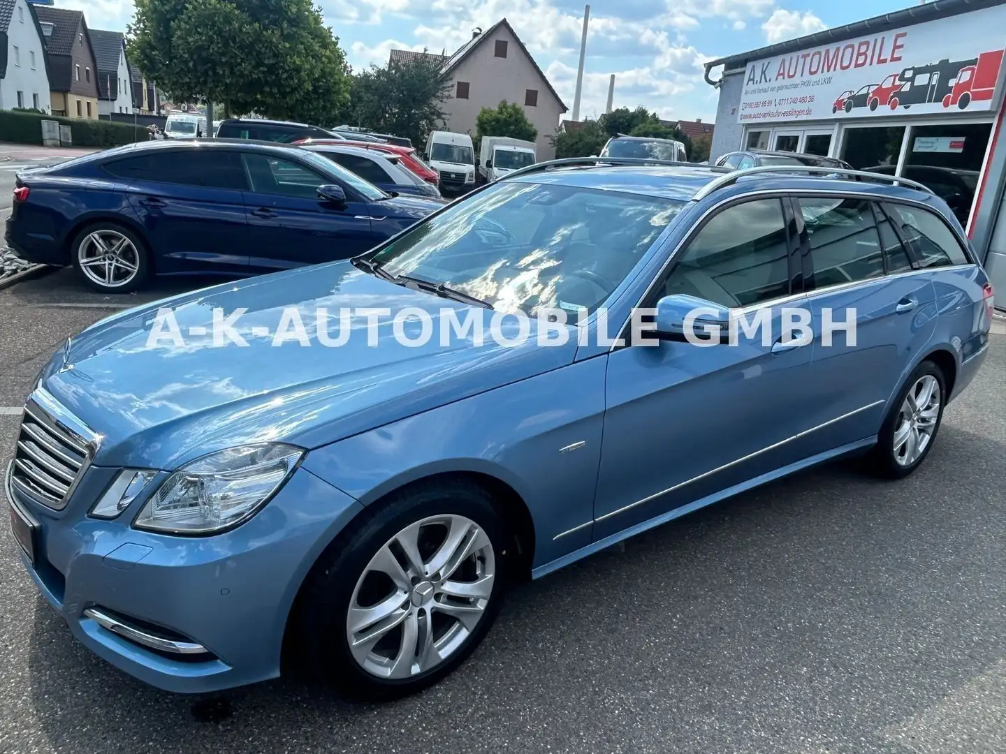 Mercedes-Benz E 350 E -T-Modell CDI*AUTOM*AHK*NAVI*LEDER*TEMPO Azul - 1