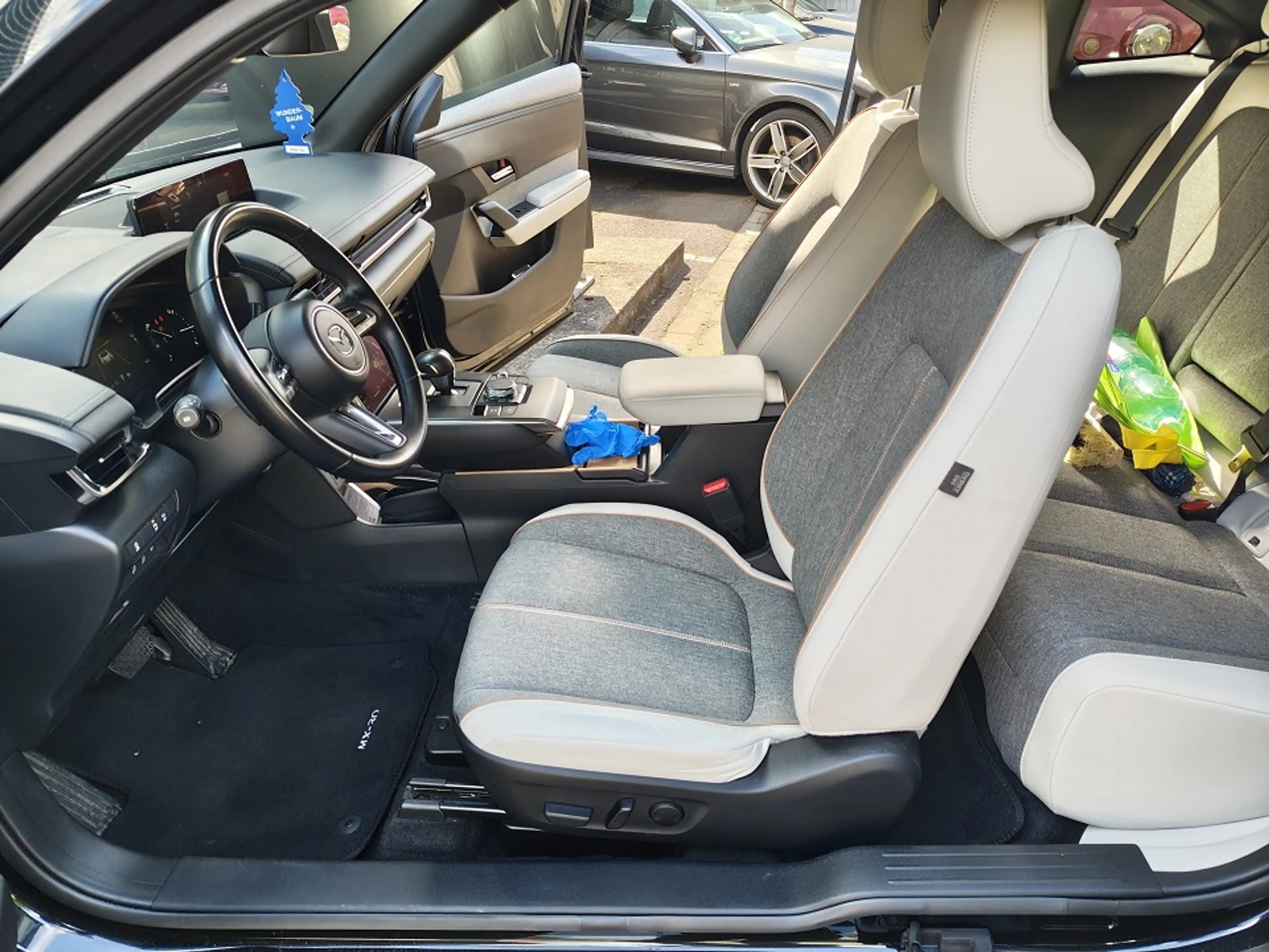 Mazda MX-30 35,5 kWh e-SKYACTIV EV 145 PS ADVANTAGE MC — photo 9