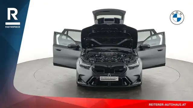 BMW M5 view 8